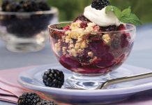 How to Make Berry Cobbler