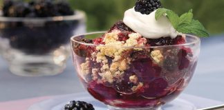 How to Make Berry Cobbler
