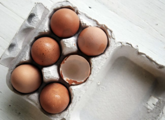 5 reasons to never throw out eggshells again