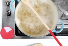 8 Easy Kitchen Hacks for Busy Moms