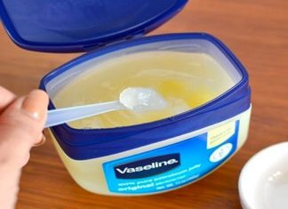 Mom Always Keeps Vaseline In The House. Here are 15 Common Problems It Can Solve.
