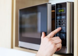Never Reheat These 7 Foods With The Microwave