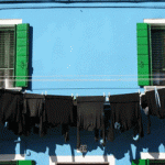 how-to-wash-dark-clothes-fading-1