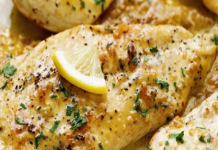 Slow Cooker Lemony Garlic Chicken Breast – 3 SmartPoints
