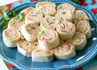 CHICKEN ENCHILADA ROLL UPS