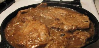 CROCK POT SMOTHERED PORK CHOPS