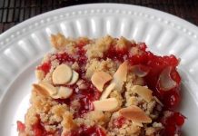 STRAWBERRY RHUBARB CRUNCH