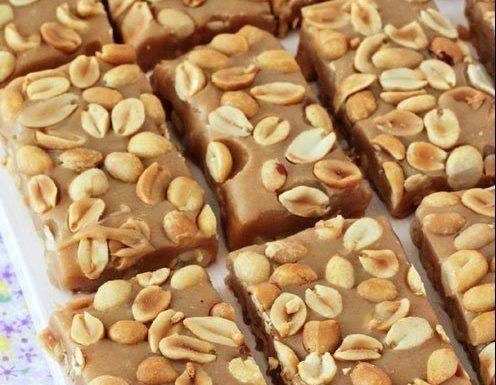 NO BAKE PAYDAY NUT SQUARES