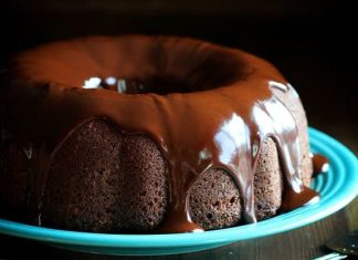 CHOCOLATE BROWNIE CAKE