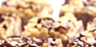 Heavenly No-Bake Chocolate Oat Bars