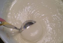 This Delicious Cake With Berries Will Make You Drool