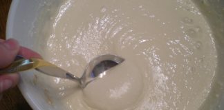 This Delicious Cake With Berries Will Make You Drool