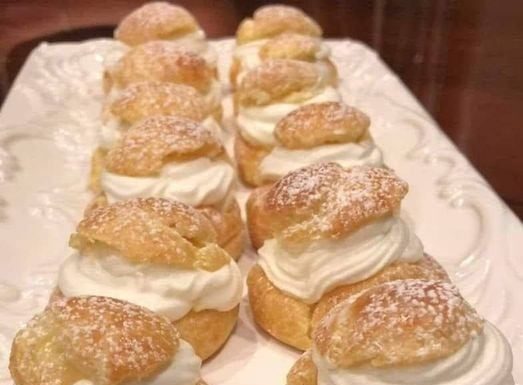 Mom’s Famous Cream Puffs