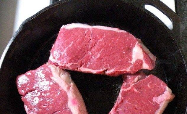 How to Professionally Cook a Steak the Steakhouse Way