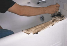 Clean your tub and shower easily using this method