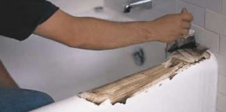 Clean your tub and shower easily using this method