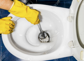 Use these 7 tips to clean your bathroom