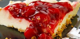No Bake Graham Cracker Cheesecake – Flavor Is CRAZY!