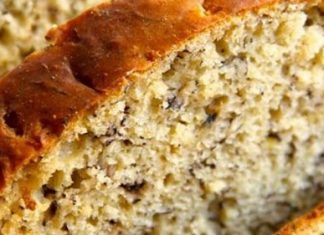 Banana Bread with honey and applesauce instead of sugar & oil. Delicious & Healthy