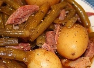 Slow Cooker Green Beans, Ham and Potatoes