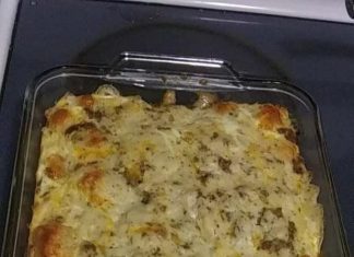 CREAMED CHICKEN AND BISCUITS CASSEROLE
