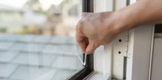 6 Ways to Clean Sliding Windows Using Homemade Cleaner