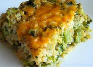 Cheesy Broccoli and Rice Casserole