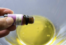 The proper way to make dandelion and coconut oil moisturizer