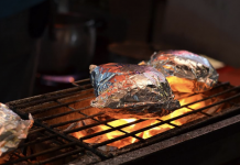 Here’s why you should put an aluminum foil in your skillet when you are cooking