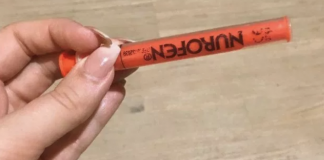 This mother found the perfect way to remove splinters