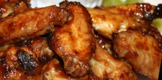 SWEET STICKY CHICKEN WINGS