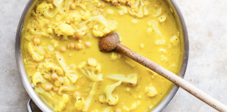 The proper way to make cauliflower, coconut oil, ginger and Turmeric Stew