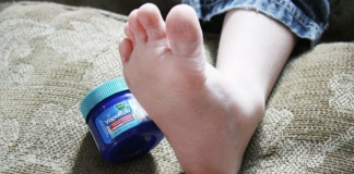 Ease coughs using this Vicks foot massage