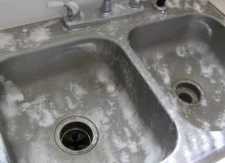 The proper way to clean and polish stainless steel sinks