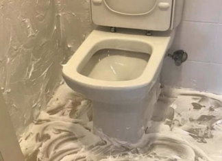 The proper way to get rid of the urine smell in the bathroom