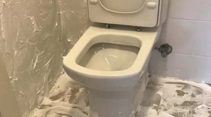The proper way to get rid of the urine smell in the bathroom