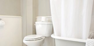 Use these 7 tips to keep your bathroom and toilet clean