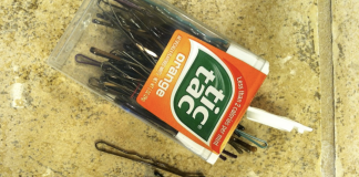 10 Safety Pin Uses Around The House That You Should Know About