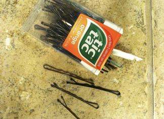 10 Safety Pin Uses Around The House That You Should Know About