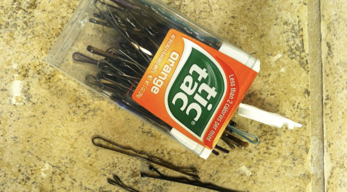 10 Safety Pin Uses Around The House That You Should Know About