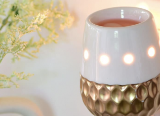 The best ways to make your house smell fresh and clean