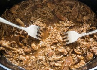 The Proper Way To Make A Burrito Mixture In The Slow Cooker