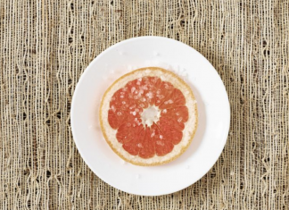 11 surprising bathroom cleaning methods you have to know about