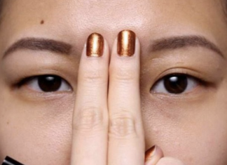 Use this easy finger method to clear your sinuses