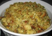 My Mom’s Perfect Thanksgiving Stuffing