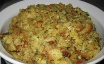 My Mom’s Perfect Thanksgiving Stuffing