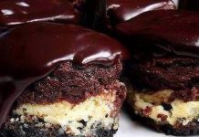 BAILEY’S IRISH CREAM MINI-CHEESECAKES