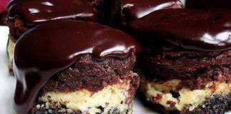 BAILEY’S IRISH CREAM MINI-CHEESECAKES