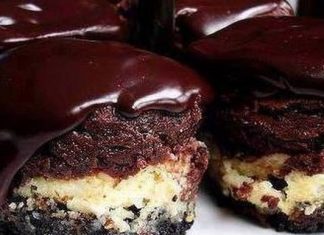 BAILEY’S IRISH CREAM MINI-CHEESECAKES