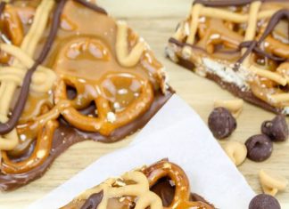 No Bake Caramel Pretzel Crack Bars!